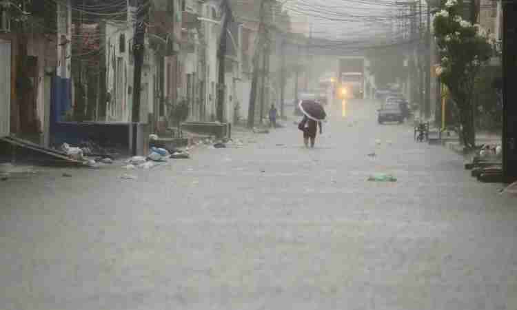 Parambu e mais 37 municípios recebem alerta de chuvas intensas do Inmet